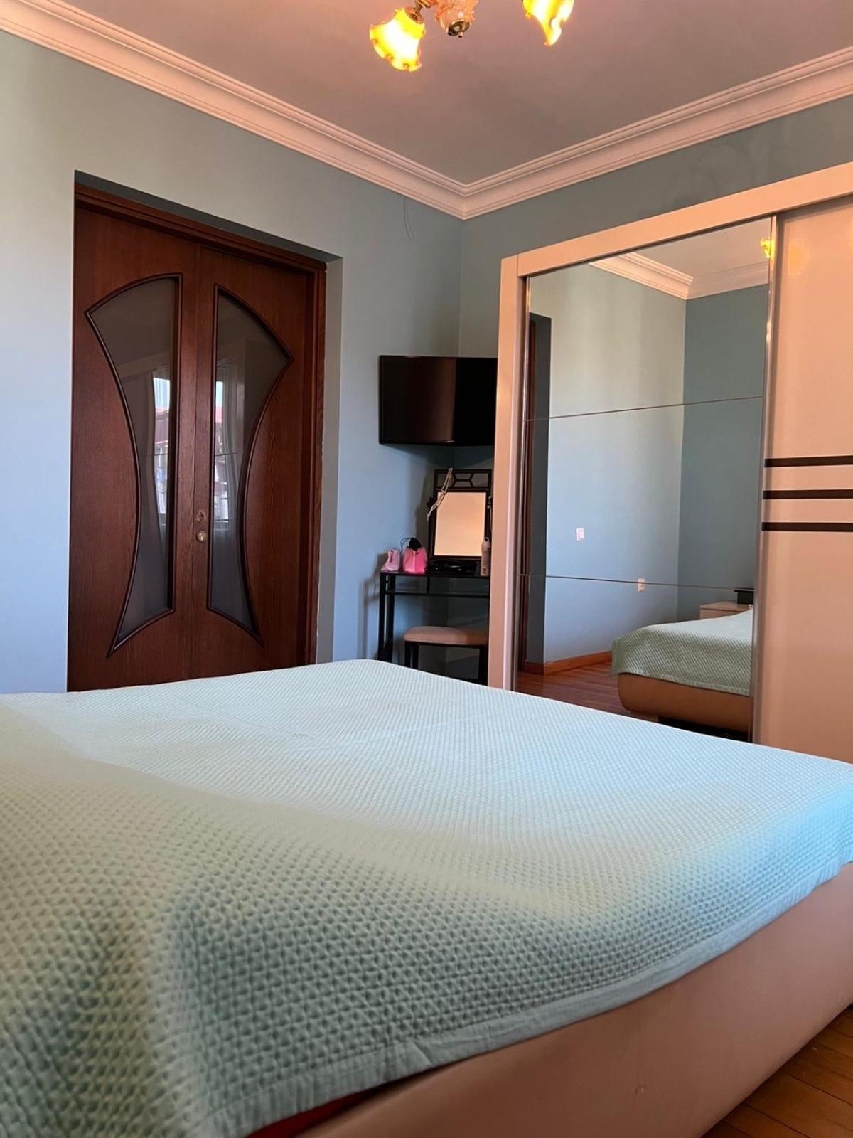 Apartment Rustaveli 57 Batumi Exterior photo