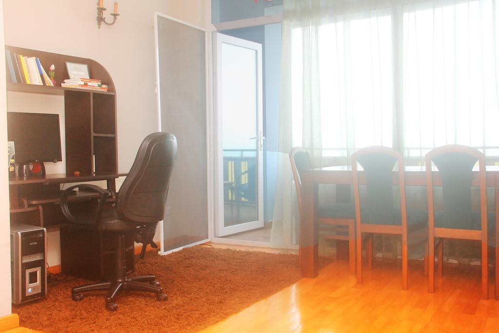 Apartment Rustaveli 57 Batumi Exterior photo